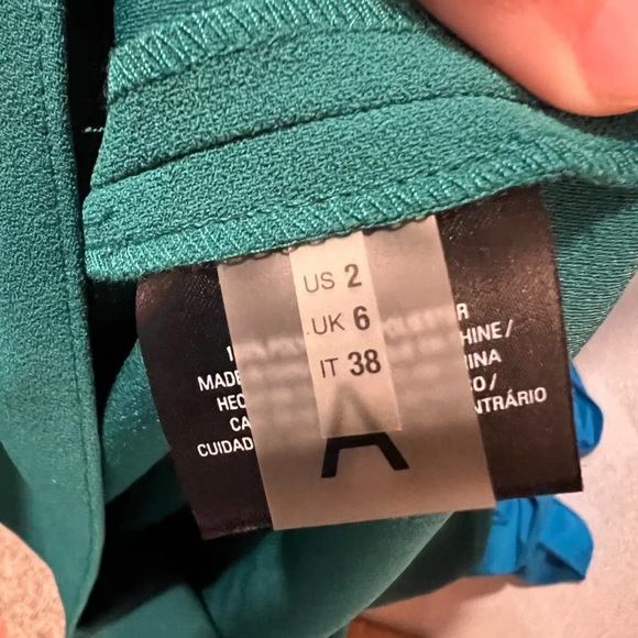 Elie Tahari Emerald Green Dress with Flowy Sleeves Size 2 - Picture 4 of 5